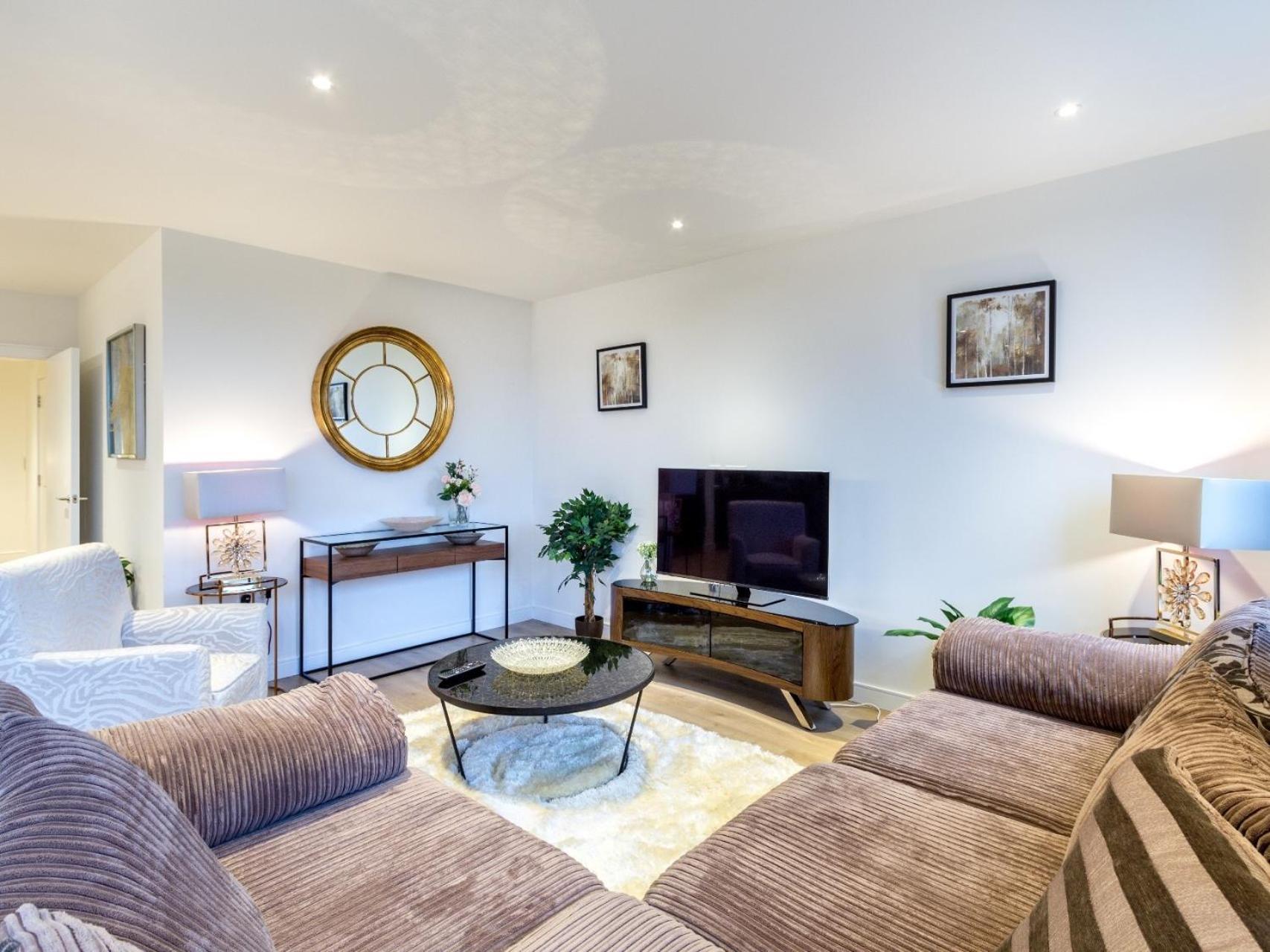 2 Bed Property Close To Heathrow Airport Hounslow Esterno foto