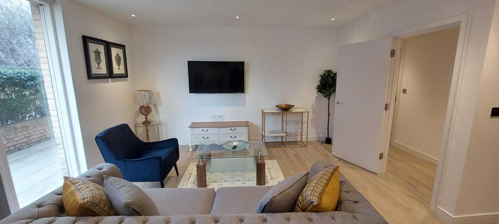 2 Bed Property Close To Heathrow Airport Hounslow Esterno foto