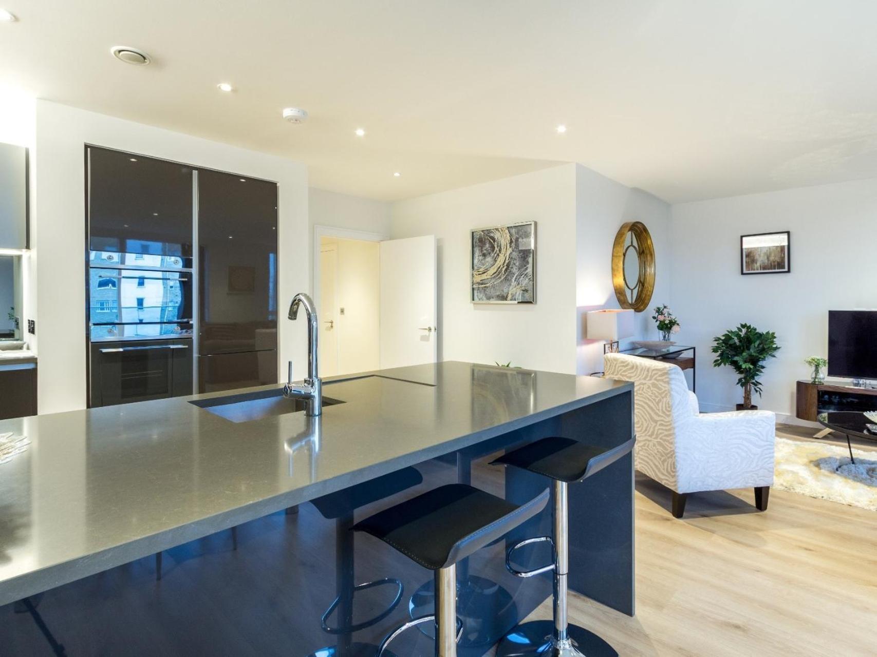 2 Bed Property Close To Heathrow Airport Hounslow Esterno foto