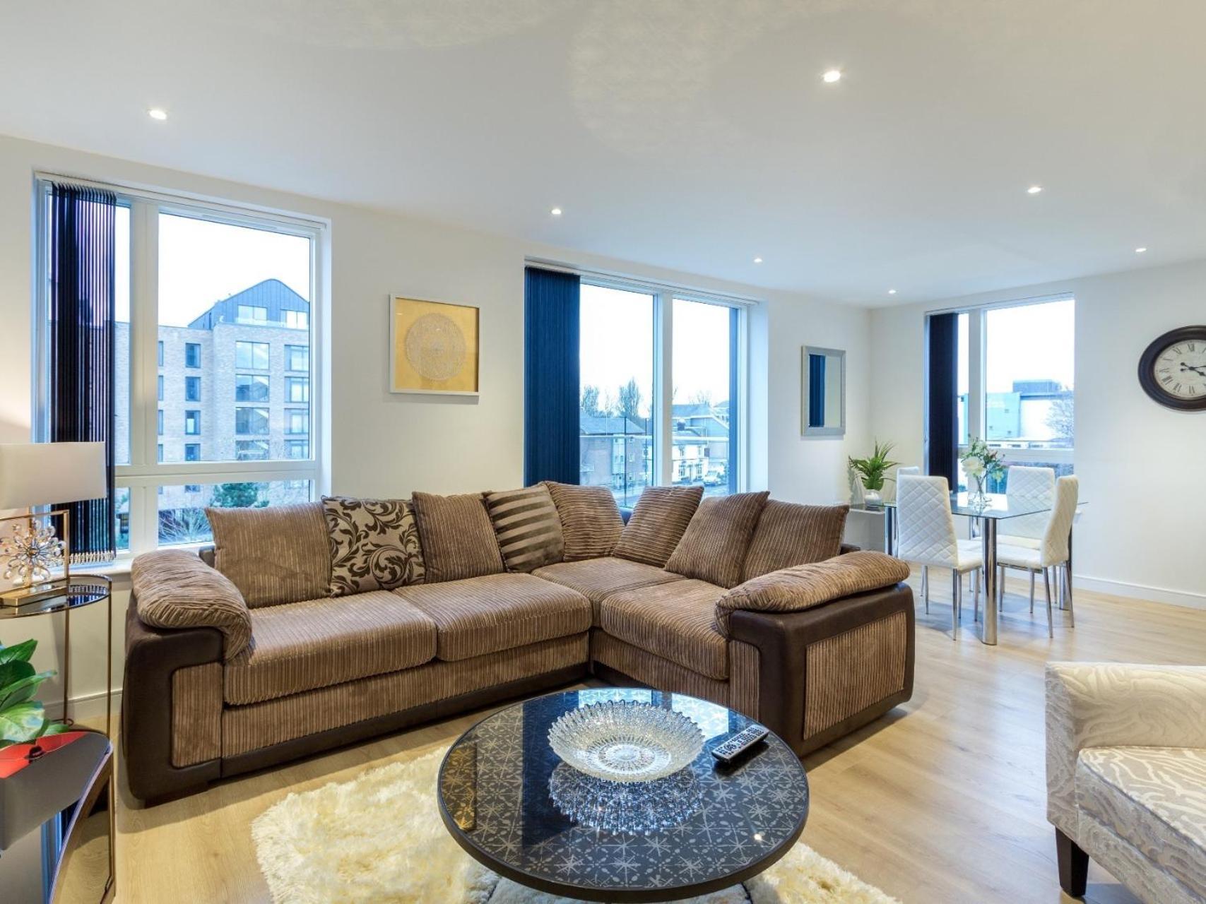 2 Bed Property Close To Heathrow Airport Hounslow Esterno foto