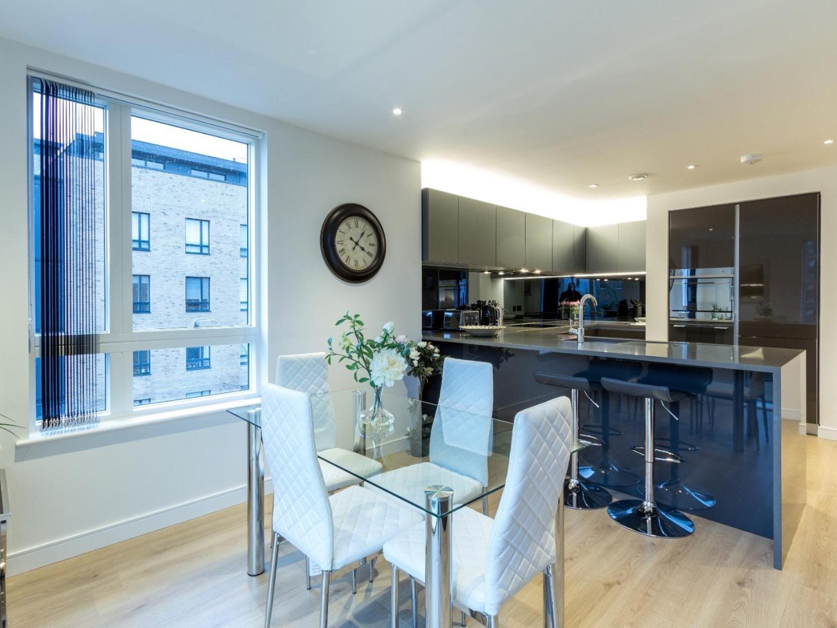 2 Bed Property Close To Heathrow Airport Hounslow Esterno foto